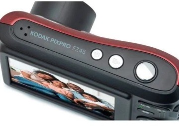 Красная камера KODAK FZ45 16 Мпикс.