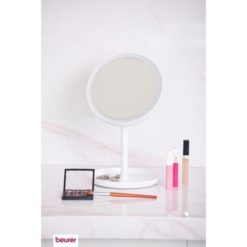 Косметическое зеркало BEURER BS 45 с подсветкой