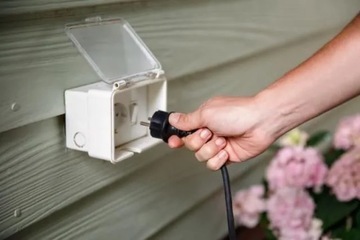 Лампа для уличного освещения Philips Hue Calla