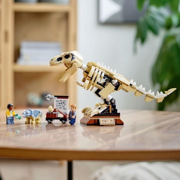 LEGO — МИР ЮРСКОГО ПЕРИОДА — ВЫСТАВКА ИСКОПАЕМЫХ ТИРАННОЗАВРОВ — 76940