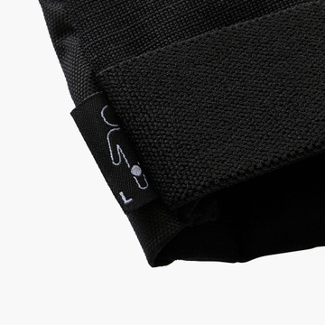 Комплект защиты для роликовых коньков 3х2 для взрослых.