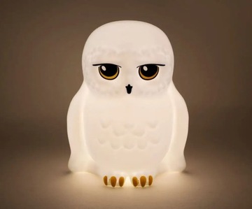 Гарри Поттер OWL Hedwig Высота лампы: 16 см. Работает от батареек. Лицензировано.