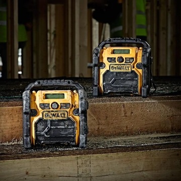 Радиостанция DeWalt DCR020 для строительной площадки 12 В/18 В/230 В