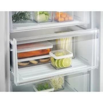 Отдельностоящая морозильная камера Electrolux LUT1AE32W