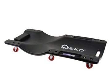 Кушетка для мастерской 6-колесная 36