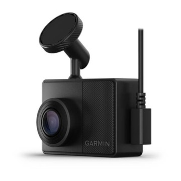 Автомобильная камера Garmin Dash Cam 67W