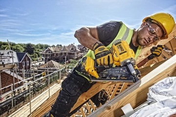 Гвоздезабиватель 18 В, литий-ионный, 2x5,0 Ач DeWalt DCN692P2-QW