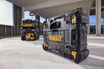 Радиостанция DeWalt для строительной площадки с зарядным устройством TSTAK DWST1-81078-QW