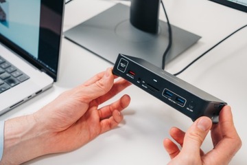 Док-станция Verbatim USB-C Pro CDS-15 2xHDMI DP RJ-45 4xUSB 4xUSB-C SD