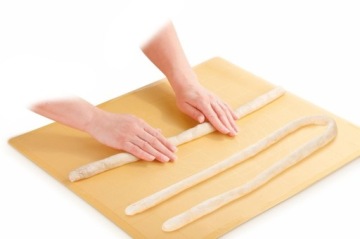 ЖЕСТЯНКА ДЛЯ ТОРТА TESCOMA TRDELNIK KURTOSZE KOŁACZ RURKA