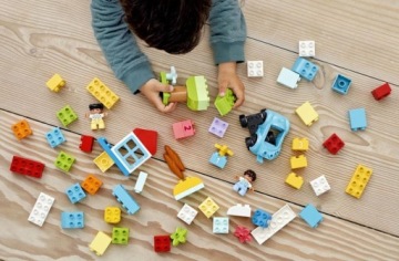 10913 Коробка LEGO Duplo с кубиками