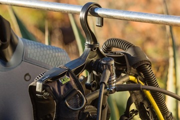 Вешалка для водолазного снаряжения SCD