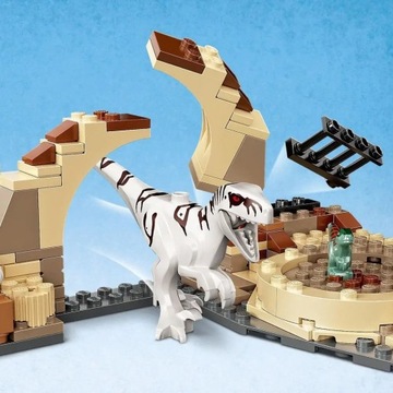 LEGO JURASSIC WORLD Погоня на мотоцикле Атроцираптора