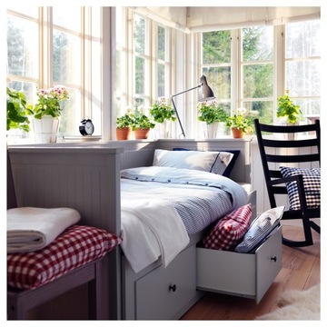 Ikea hemne сложенная кровать с 3 ящиками серого