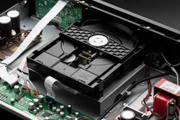 CD-проигрыватель DENON DCD-900NE