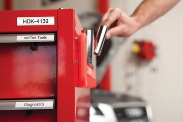 Dymo Rhino 18482, 9mm x 5.5m, czarny druk / biały podkład, taśma oryginalna