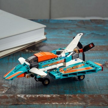 LEGO TECHNIC 42117 Гоночный самолет 2 в 1 7+
