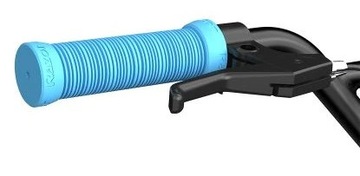 Самокат с синей бритвой Flashback