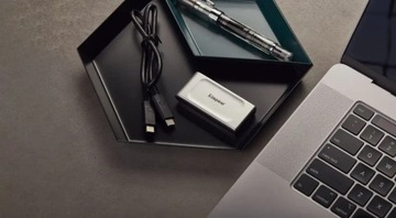 Портативный твердотельный накопитель KINGSTON XS2000 емкостью 1 ТБ