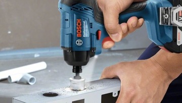Ударный шуруповерт Bosch 06019G5106 18 В