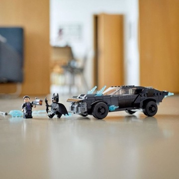 LEGO DC 76181 Batmobil: pościg za Pingwinem