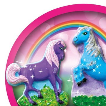 Bajkowe Konie z brokatem. Odlewy gipsowe.