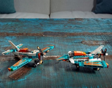 LEGO TECHNIC 42117 Гоночный самолет 2 в 1 7+