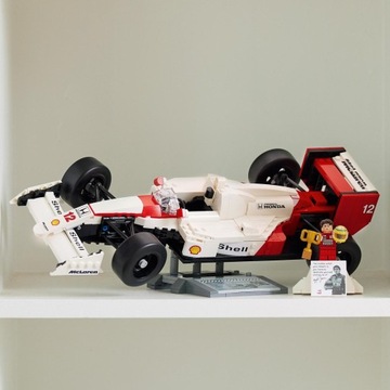 LEGO 10330 ICONS — McLaren MP4/4 и Айртон Сенна