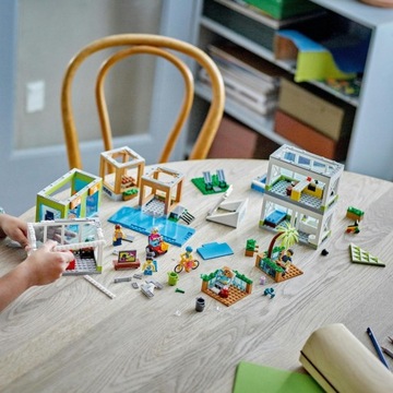 LEGO City 60365 Многоквартирный дом