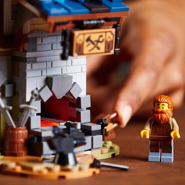 LEGO Ideas (21325) Средневековый замок рыцарей-кузниц, подарок на первое причастие