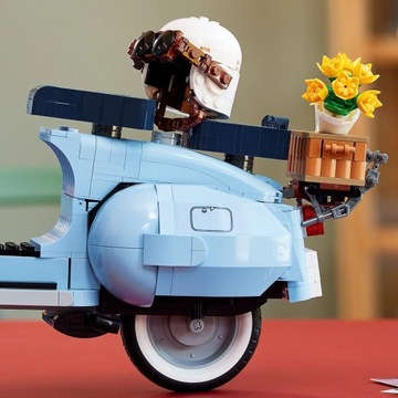 LEGO Creator Веспа 125 10298