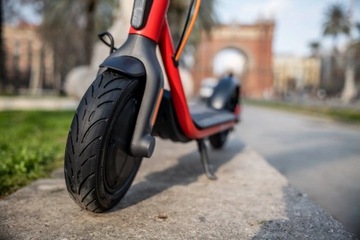 Электрический самокат Segway Ninebot D18E черно-красный 25км/ч