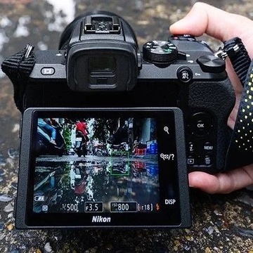 Nikon Z50 + 16-50mm VR DX — новый