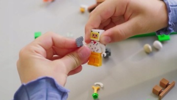 LEGO Minecraft 21585 Куриная ферма и фигурки LEGO в подарок