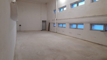 Magazyny i hale, 158 m²