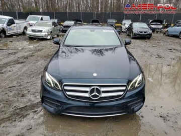 Mercedes-Benz Klasa E 2017 MERCEDES-BENZ E 300...