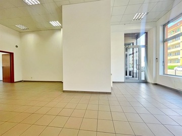 Komercyjne, Wrocław, Stare Miasto, 62 m²