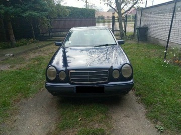 Mercedes W210 OKULAR 2.2 diesel 102KM 1995r