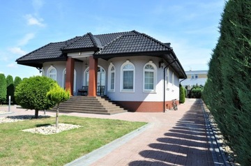 Dom, Jarocin, Jarocin (gm.), 210 m²