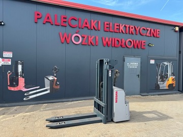 Paleciak elektryczny Nissan 2000 kg 360 cm wózek sztaplarka