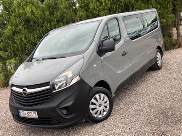 Opel Vivaro naprawde bardzo ladny, 9 osob, GW...