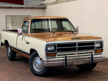 Dodge RAM D-350 1986 klasyk pickup V8 odnowiony