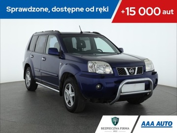 Nissan X-Trail 2.5, Salon Polska, Serwis ASO