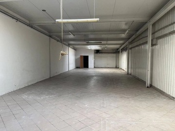 Magazyny i hale, Śrem, Śrem (gm.), 598 m²