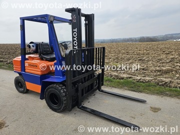 Wózek widłowy TOYOTA 5FG25 bliźniak 2500 kg TOYOTA 5FGF25 widlak Linde