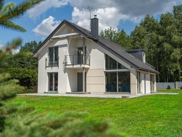 Dom, Zgierz (gm.), Zgierski (pow.), 215 m²