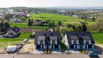 Dom, Modlnica, Wielka Wieś (gm.), 145 m²