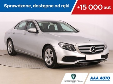 Mercedes E E 220 d, 191 KM, Automat, Skóra, Navi