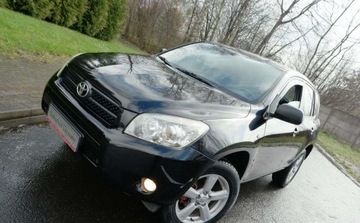 Toyota RAV4 2.0 benzyna 152 KM Naped 4x4