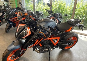 KTM Super Duke 1290 R z szerokim wyposazeniem ...